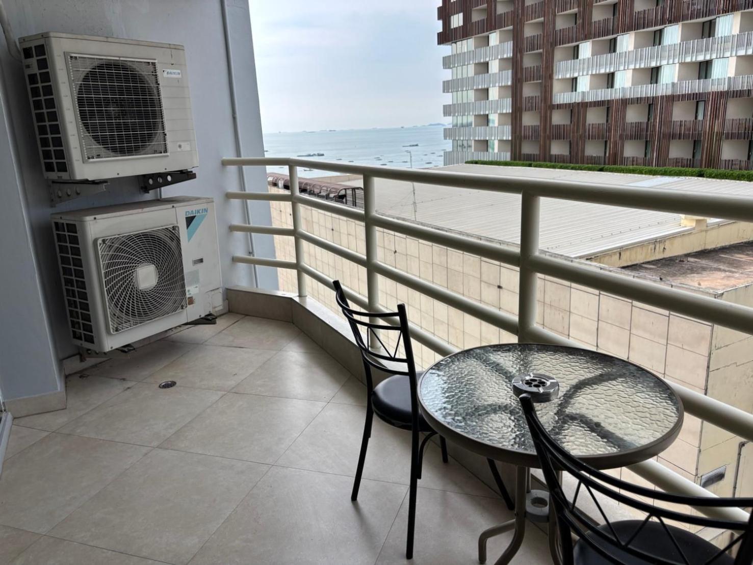 View Talay 6 Pattaya Beach By Anatolia Condo Suite Kültér fotó