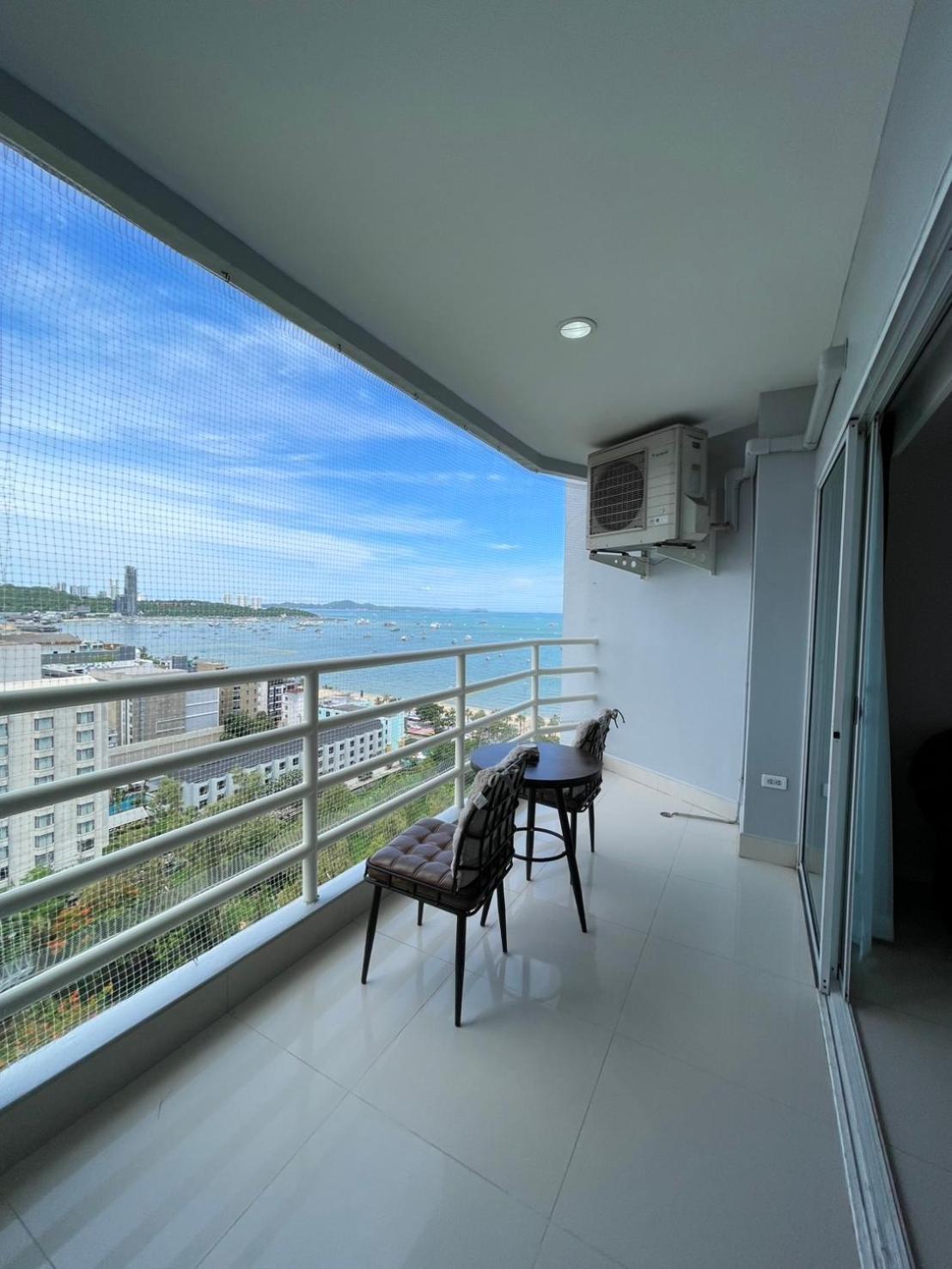 View Talay 6 Pattaya Beach By Anatolia Condo Suite Kültér fotó