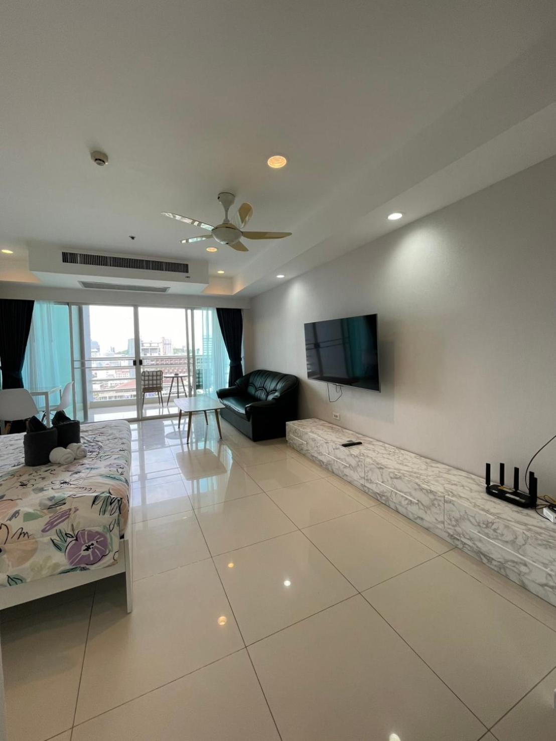 View Talay 6 Pattaya Beach By Anatolia Condo Suite Kültér fotó